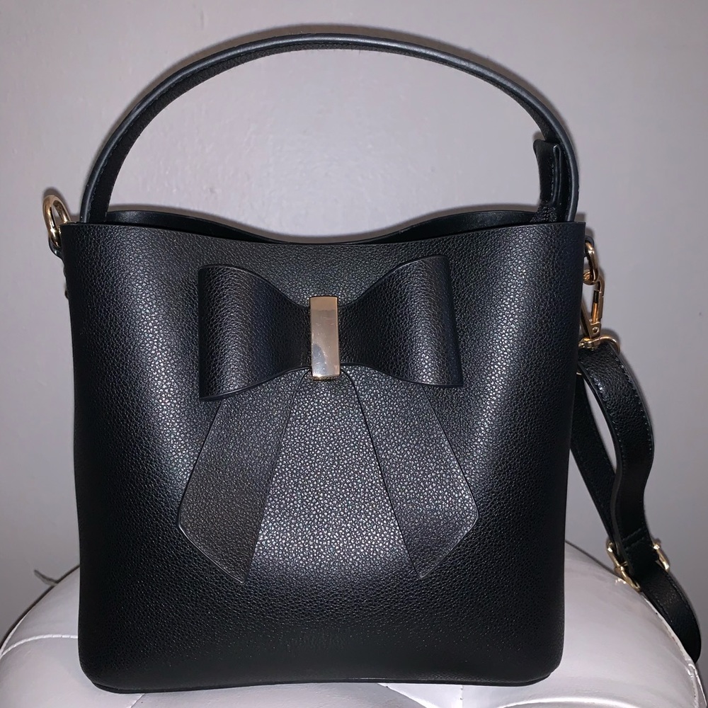 Simple Black Purse